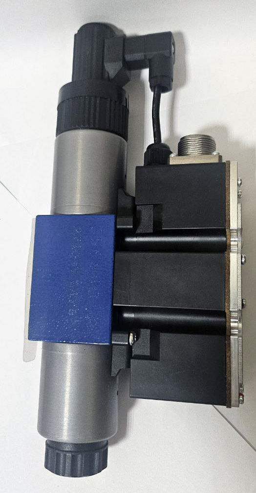 Пропорциональный клапан Rexroth Bosch R900925657