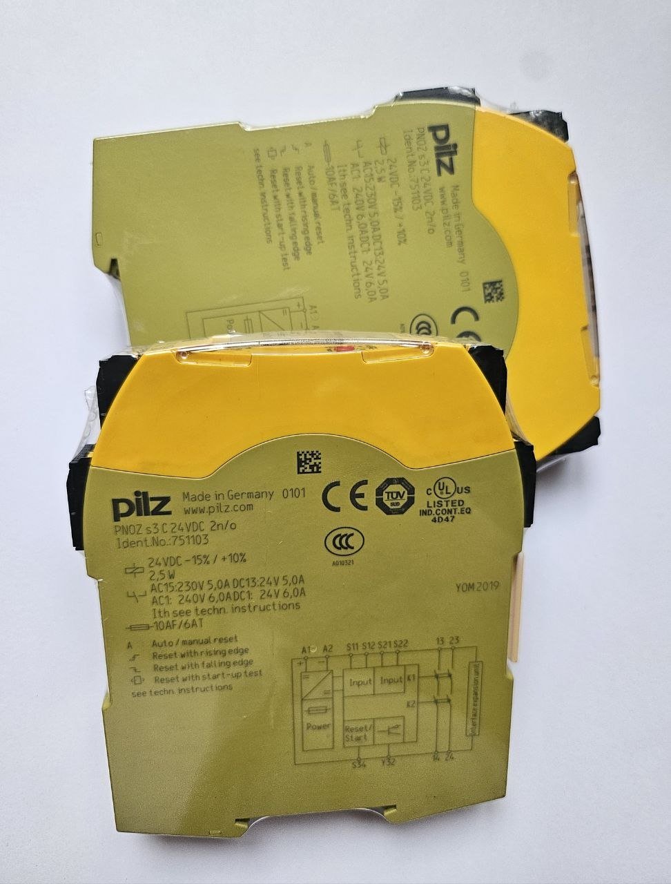 Блок Pilz PNOZ s3 C 24VDC