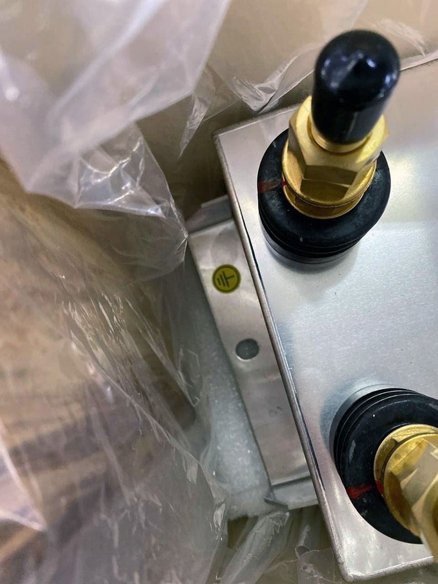 Конденсаторы мощность 5450 kvar, напряжение 3000v, частота 700Hz, емкость 137,7UF. RFM 3.0-5450-0.7S_, фото 2